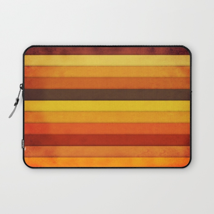 12 vertical-grunge-laptop-sleeves